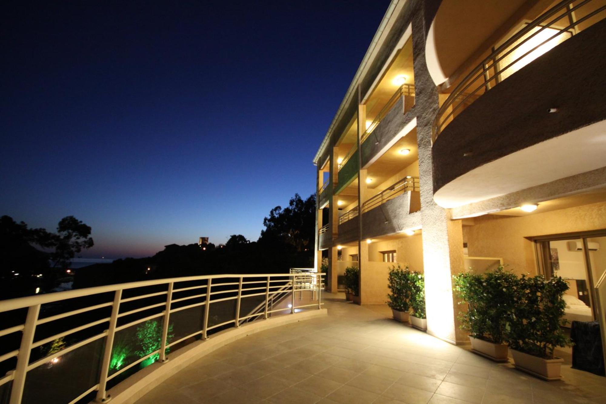 Hôtel et Résidence Costa Rossa Porto  Esterno foto